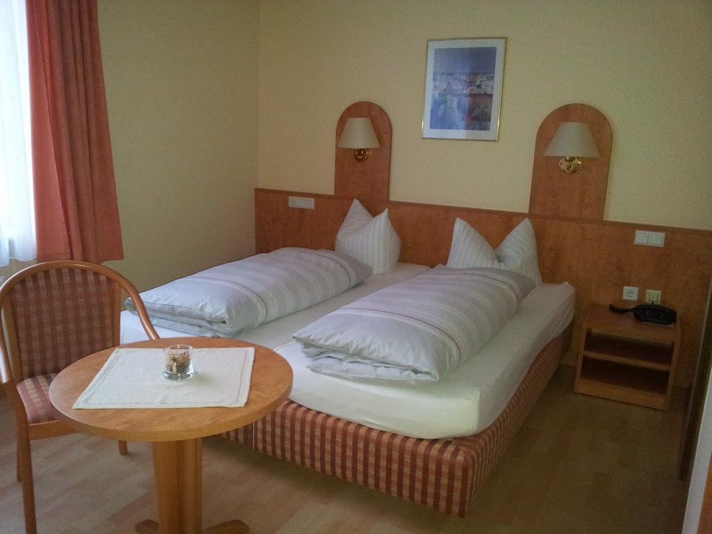 Hotel Stadt Витценхаузен Стая снимка